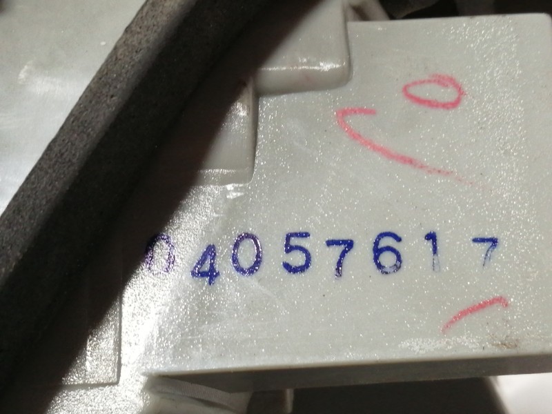 Recambio de piloto trasero derecho para bmw serie 3 berlina (e46) 320d referencia OEM IAM 63218383100  