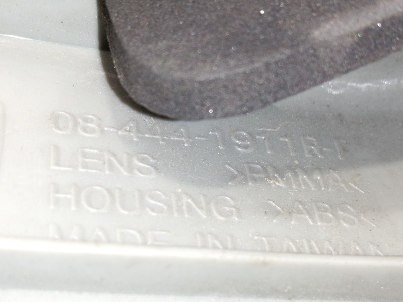 Recambio de piloto trasero derecho para bmw serie 3 berlina (e46) 320d referencia OEM IAM 63218383100  