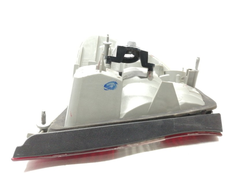 Recambio de piloto trasero derecho para bmw serie 3 berlina (e46) 320d referencia OEM IAM 63218383100  