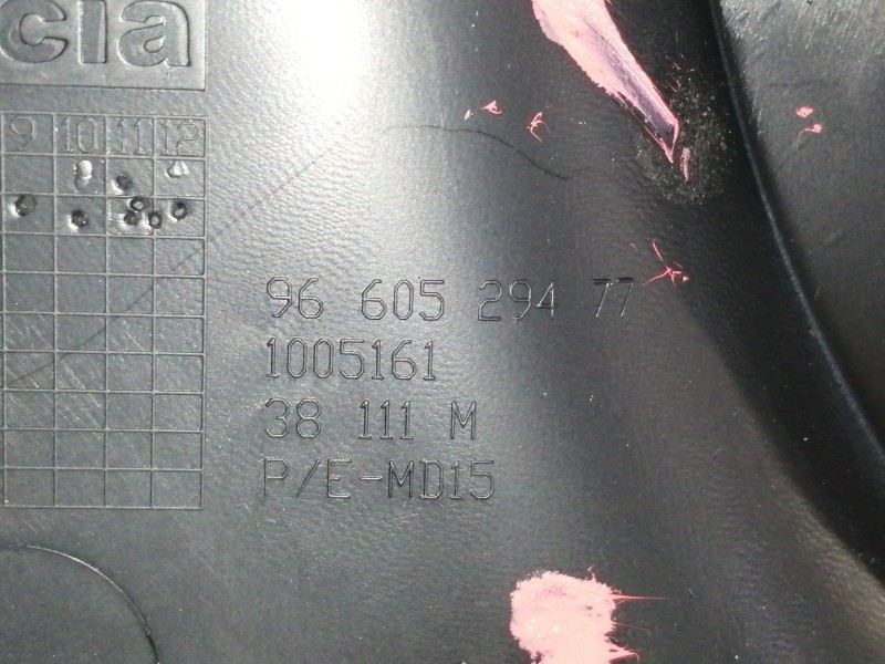 Recambio de apoyabrazos central para peugeot 308 gt referencia OEM IAM 9660529477  