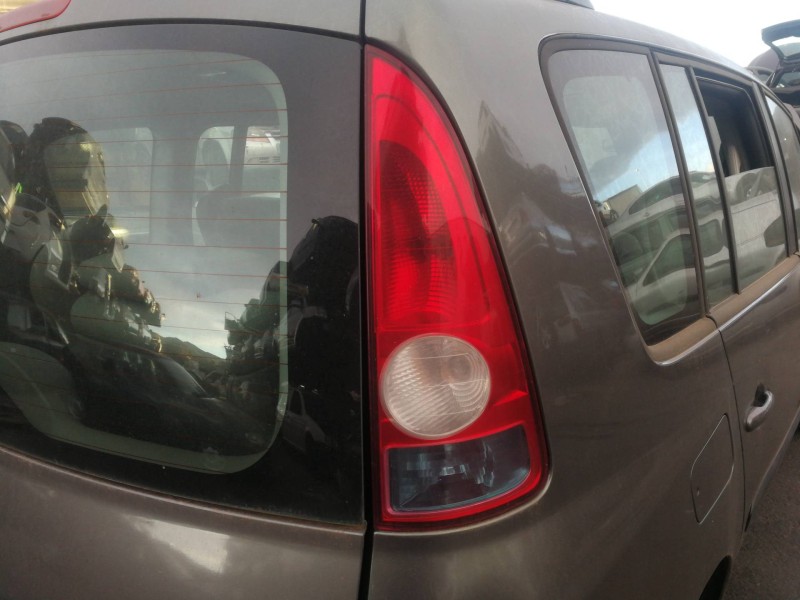 Recambio de piloto trasero derecho para renault espace iv (jk0) authentique referencia OEM IAM 8200027152  