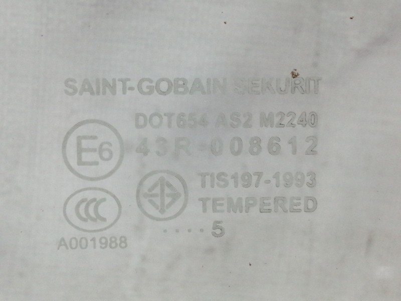 Recambio de luna delantera izquierda para mazda 3 berlina (bk) 1.6 crdt active referencia OEM IAM   