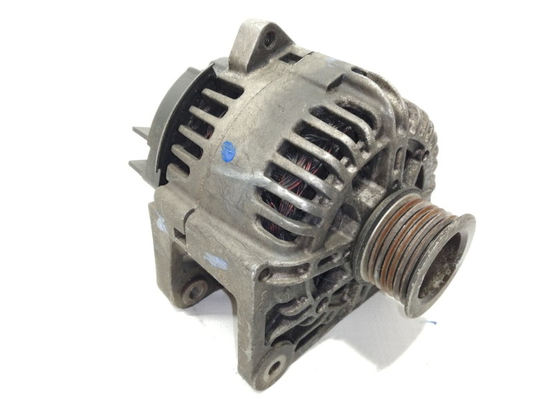 Recambio de alternador para nissan primera berlina (p12) line up referencia OEM IAM 7711135332  