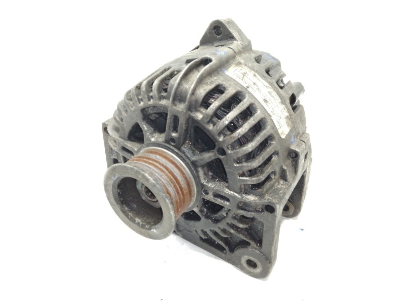 Recambio de alternador para nissan primera berlina (p12) line up referencia OEM IAM 7711135332  