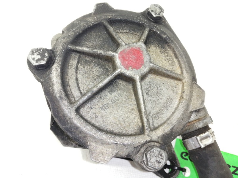 Recambio de depresor freno / bomba vacio para bmw serie 3 berlina (e46) 320d referencia OEM IAM 96110885  