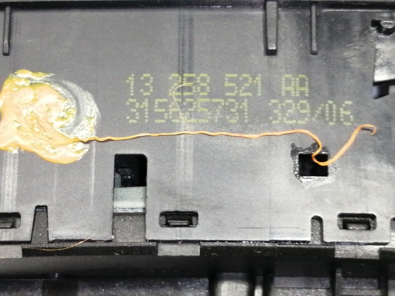 Recambio de mando elevalunas delantero izquierdo para opel corsa d cosmo referencia OEM IAM 13258521AA  