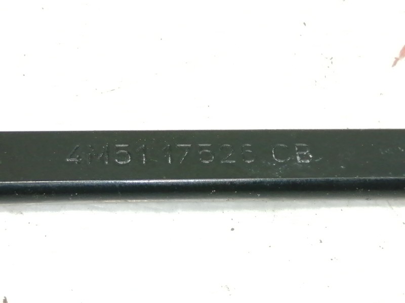 Recambio de brazo limpia delantero derecho para ford focus berlina (cap) ambiente (d) referencia OEM IAM 4M5117526CB  