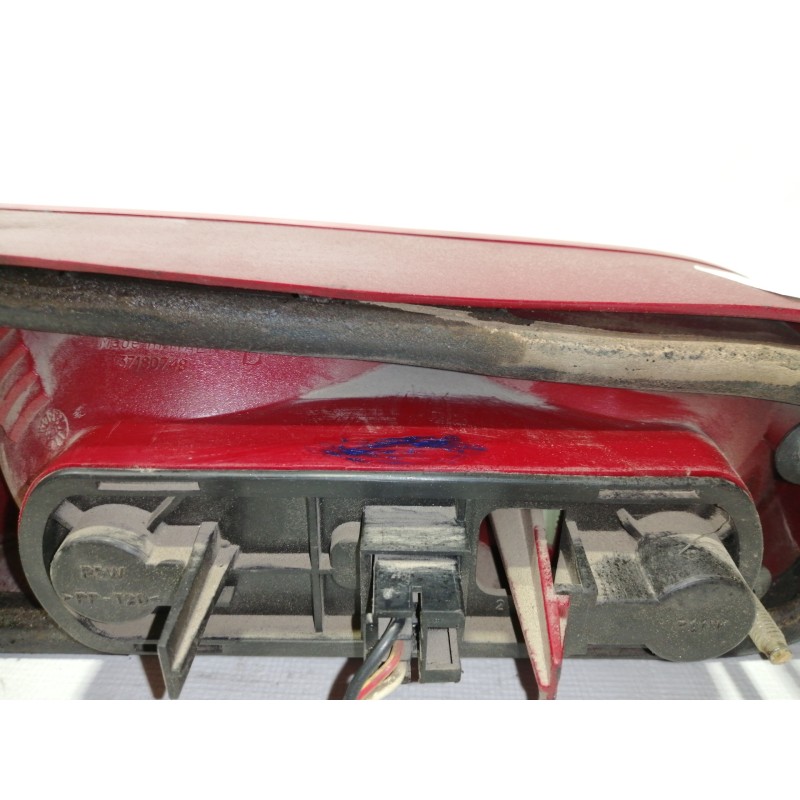 Recambio de piloto trasero derecho para alfa romeo 146 1.4 t.spark referencia OEM IAM 37180748  