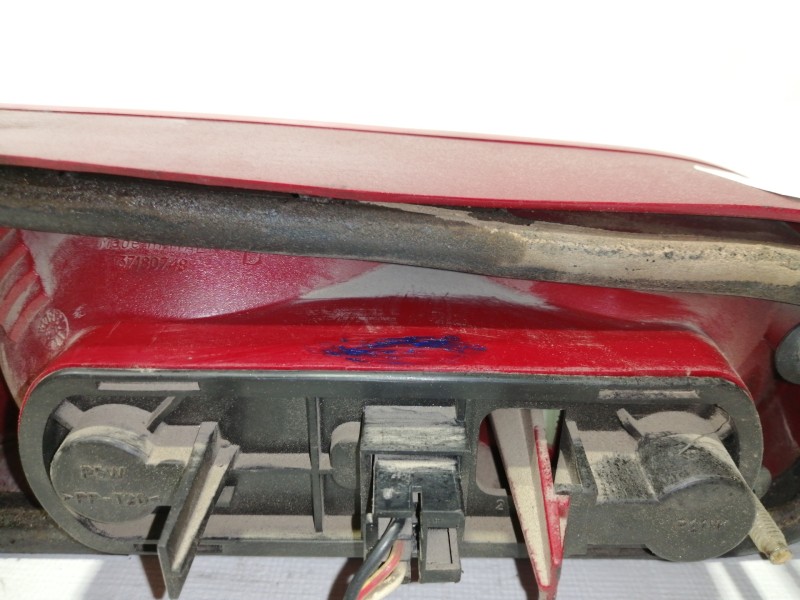 Recambio de piloto trasero derecho para alfa romeo 146 1.4 t.spark referencia OEM IAM 37180748  