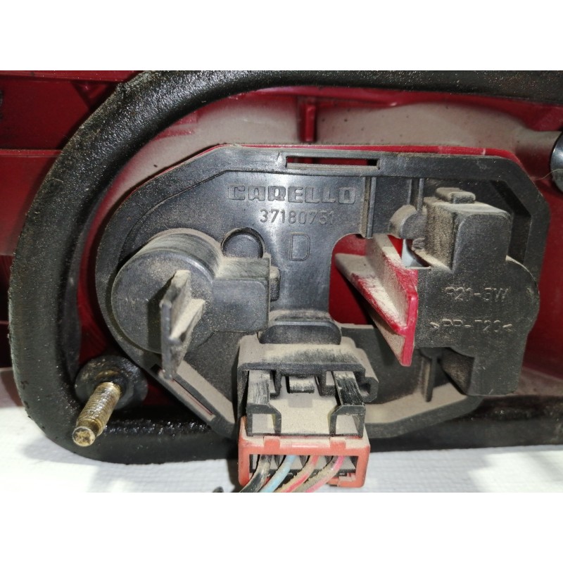 Recambio de piloto trasero derecho para alfa romeo 146 1.4 t.spark referencia OEM IAM 37180748  