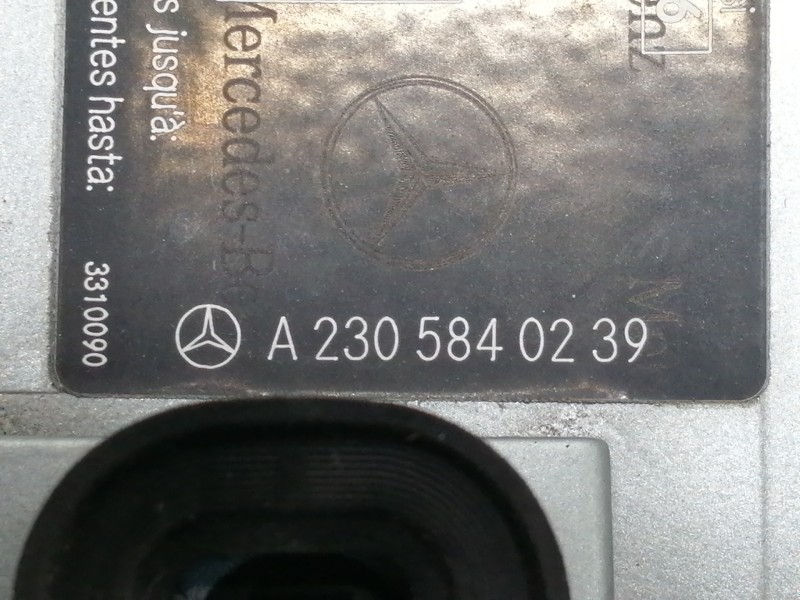 Recambio de tapa exterior combustible para mercedes-benz clase sl (w230) roadster 500 (230.475) referencia OEM IAM A2305840239 A