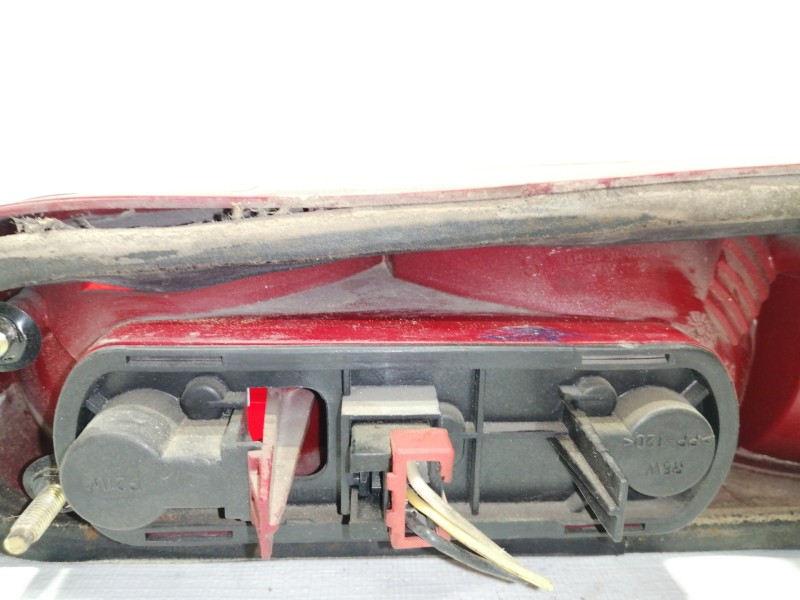 Recambio de piloto trasero izquierdo para alfa romeo 146 1.4 t.spark referencia OEM IAM 37190748  