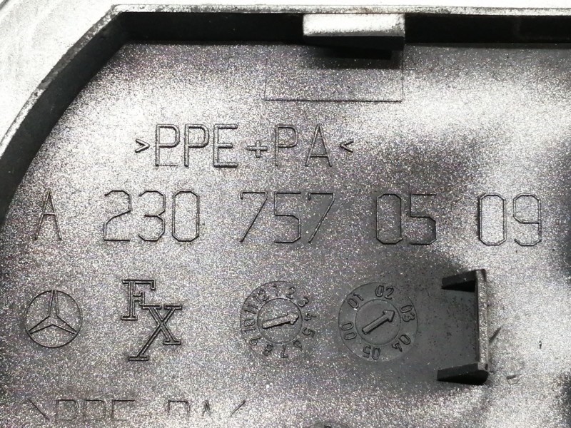 Recambio de tapa exterior combustible para mercedes-benz clase sl (w230) roadster 500 (230.475) referencia OEM IAM A2305840239 A