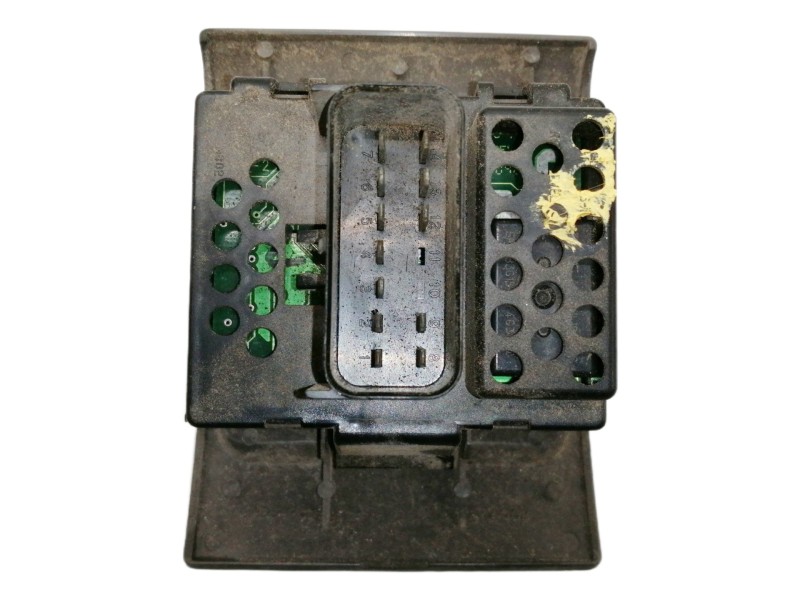 Recambio de mando elevalunas delantero izquierdo para chrysler pt cruiser (pt) 2.2 crd limited referencia OEM IAM 0UK931L8AB OUK