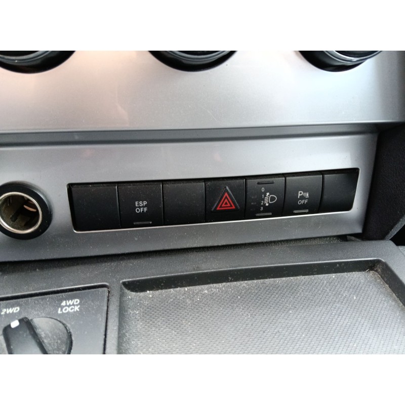 Recambio de warning para dodge nitro 2.8 crd 4wd referencia OEM IAM 04602563AK  
