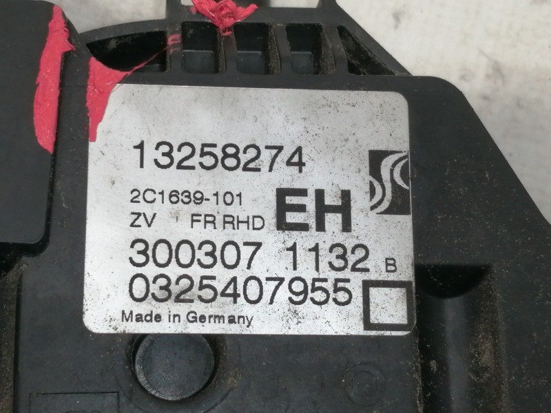 Recambio de cerradura puerta delantera derecha para opel corsa d cosmo referencia OEM IAM 13258274  