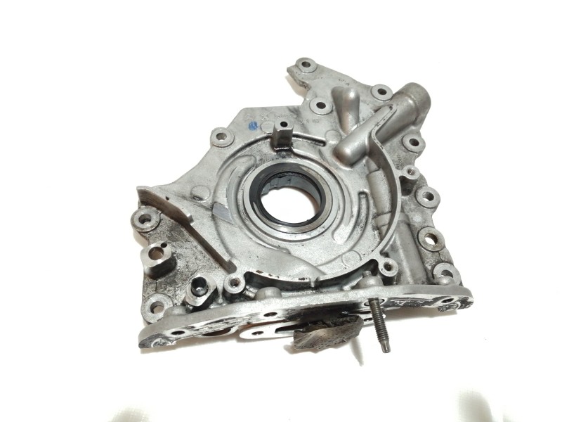 Recambio de bomba aceite para ford fiesta (cb1) ambiente referencia OEM IAM 9686038880  