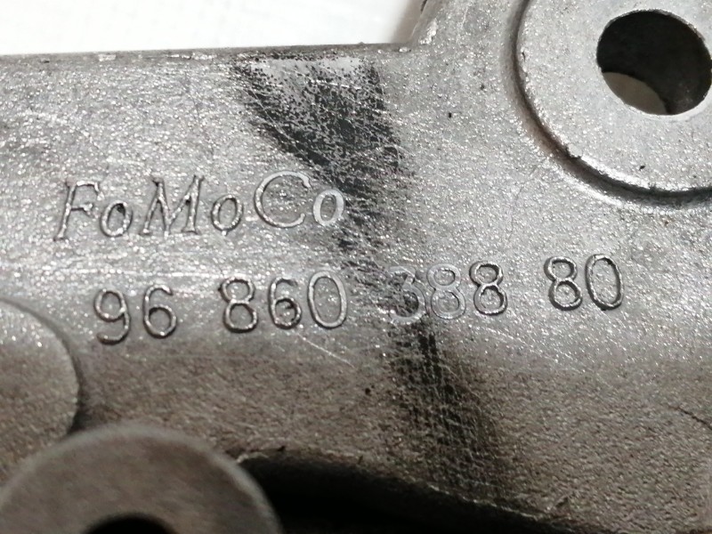 Recambio de bomba aceite para ford fiesta (cb1) ambiente referencia OEM IAM 9686038880  