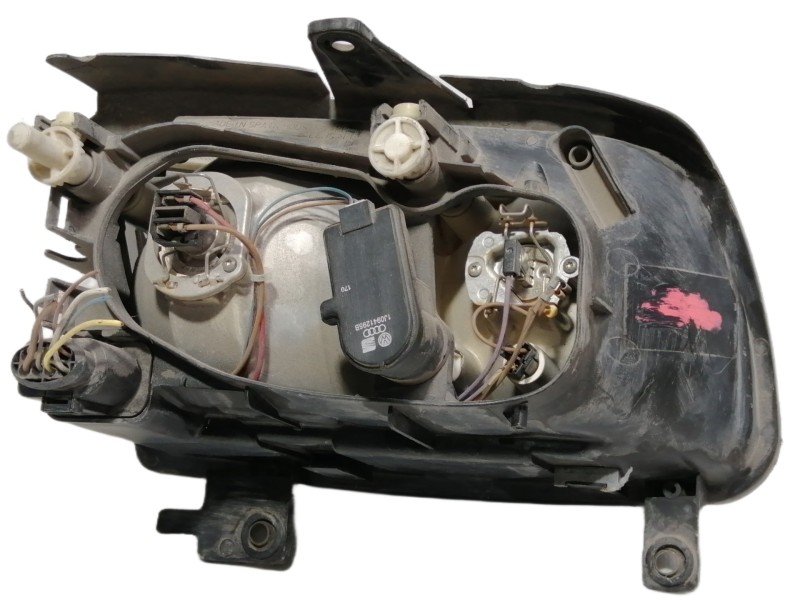 Recambio de faro izquierdo para volkswagen polo berlina (6n2) 1.4 referencia OEM IAM   