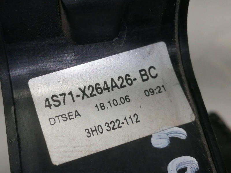 Recambio de cerradura puerta trasera derecha para ford mondeo turnier (ge) ghia referencia OEM IAM 1E0272  