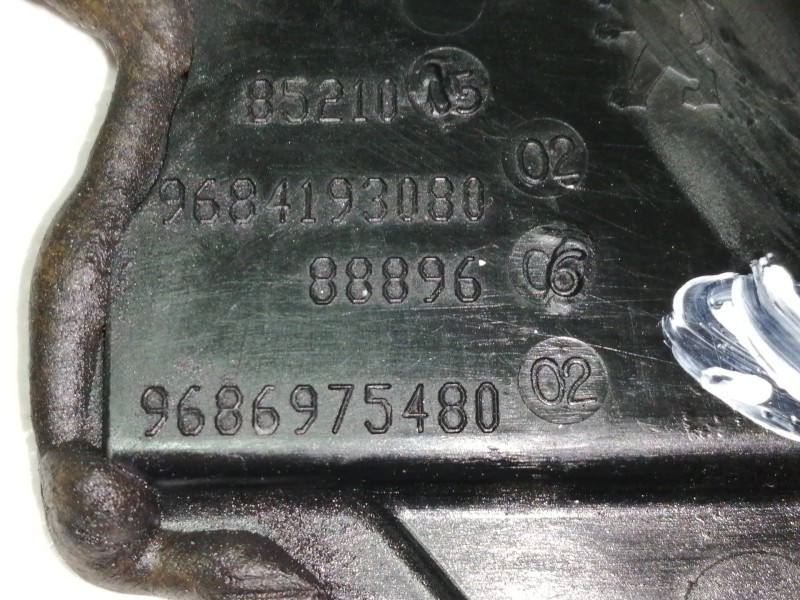 Recambio de tapa distribucion para ford fiesta (cb1) ambiente referencia OEM IAM 9674156180  