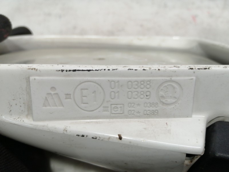 Recambio de retrovisor izquierdo para skoda felicia berlina ( 791) 1.9 diesel cat referencia OEM IAM E1010388 E1010389 415501409