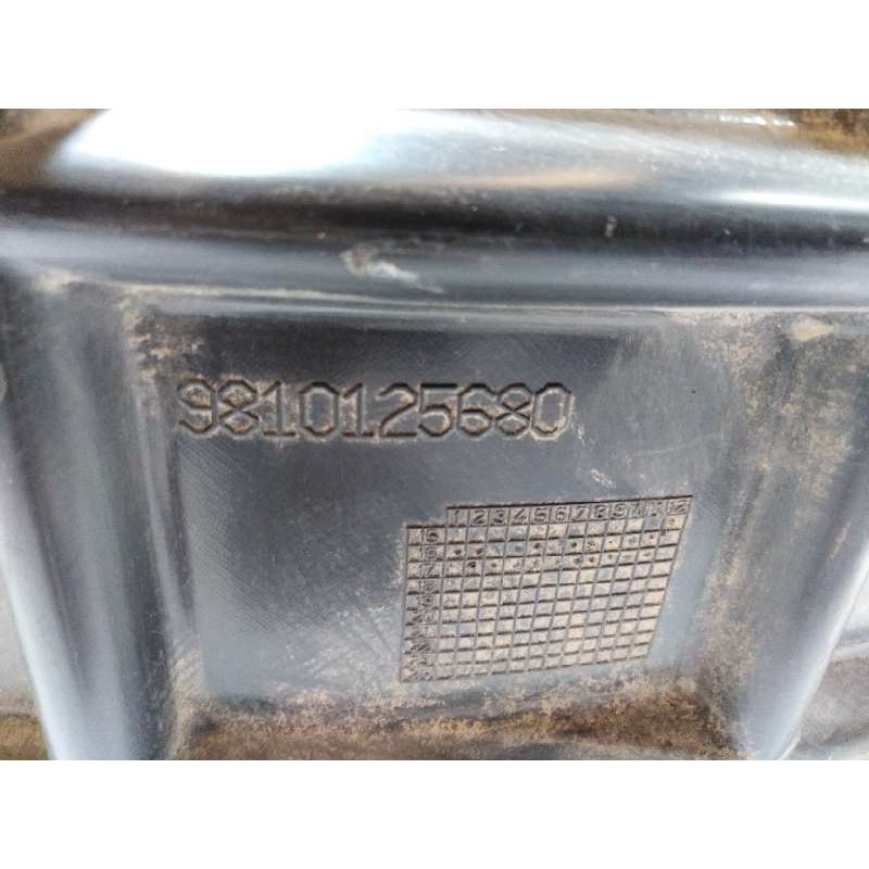 Recambio de paso rueda para peugeot 3008 gt line referencia OEM IAM 9810125680  TRASERO IZQUIERDO