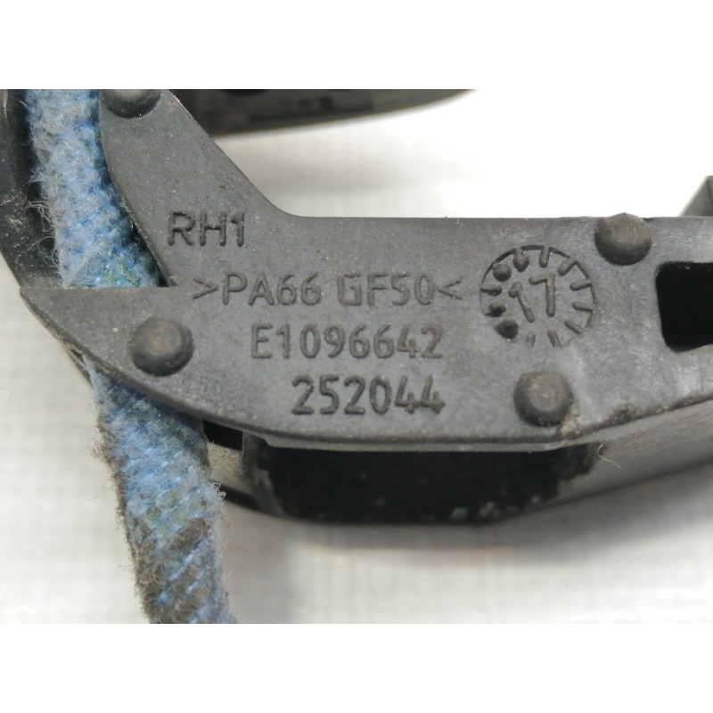 Recambio de maneta exterior trasera derecha para renault megane iv berlina 5p 1.2 tce energy referencia OEM IAM E1096642  