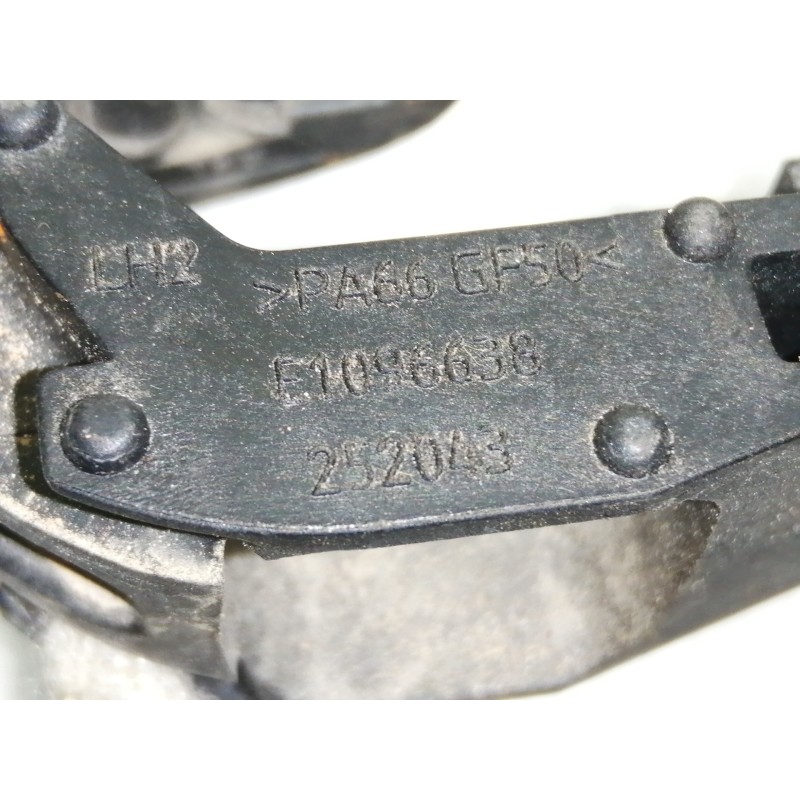 Recambio de maneta exterior delantera izquierda para renault megane iv berlina 5p 1.2 tce energy referencia OEM IAM E1096638  