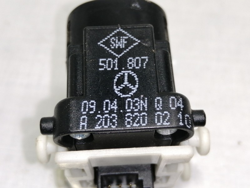 Recambio de mando elevalunas trasero derecho para mercedes-benz clase c (w203) berlina 200 compressor (203.042) referencia OEM I