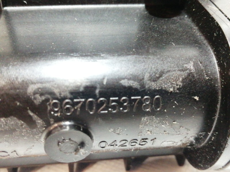 Recambio de termostato para ford fiesta (cb1) ambiente referencia OEM IAM 9670253780  