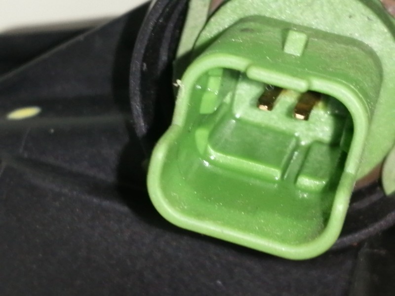 Recambio de termostato para ford fiesta (cb1) ambiente referencia OEM IAM 9670253780  