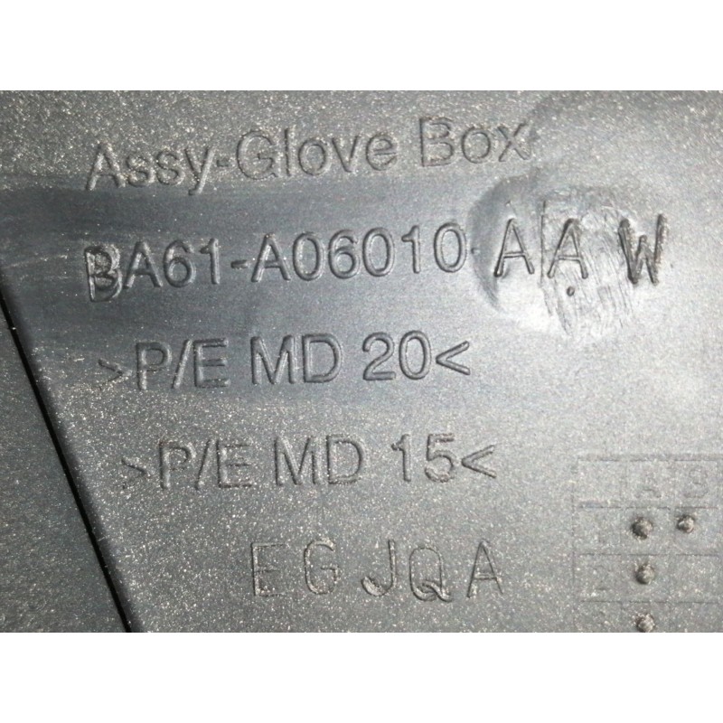 Recambio de guantera para ford fiesta (cb1) ambiente referencia OEM IAM BA61A06010AAW  