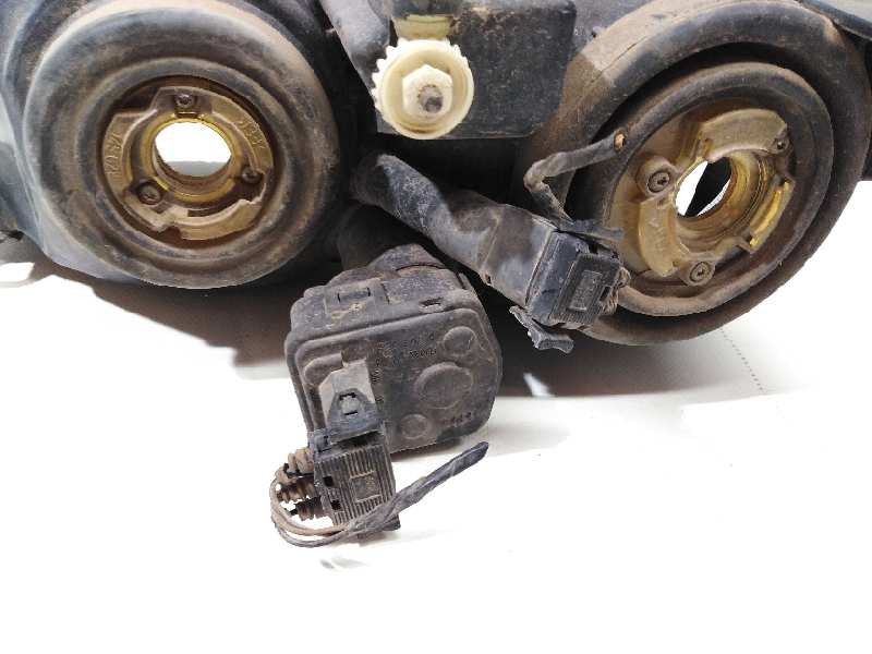 Recambio de faro derecho para bmw serie 3 berlina (e36) 1.6 cat (m43) referencia OEM IAM 14520600  