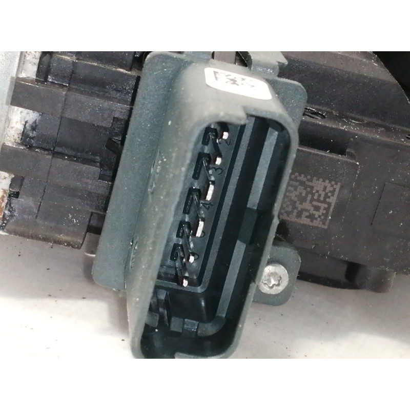 Recambio de elevalunas delantero derecho para renault megane iv berlina 5p 1.2 tce energy referencia OEM IAM 430106F0  