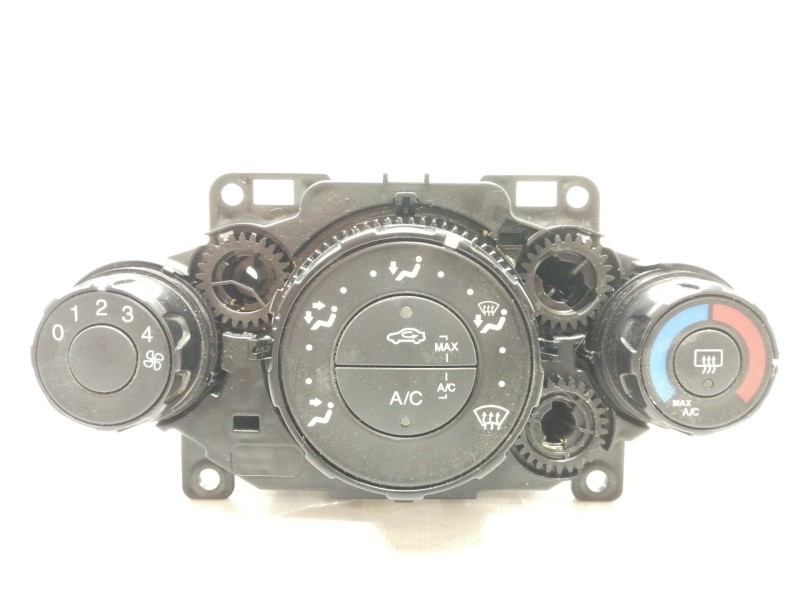 Recambio de mando calefaccion / aire acondicionado para ford fiesta (cb1) ambiente referencia OEM IAM 8A6118549  