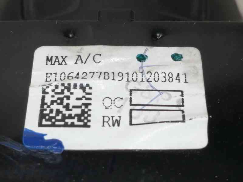 Recambio de mando calefaccion / aire acondicionado para ford fiesta (cb1) ambiente referencia OEM IAM 8A6118549  