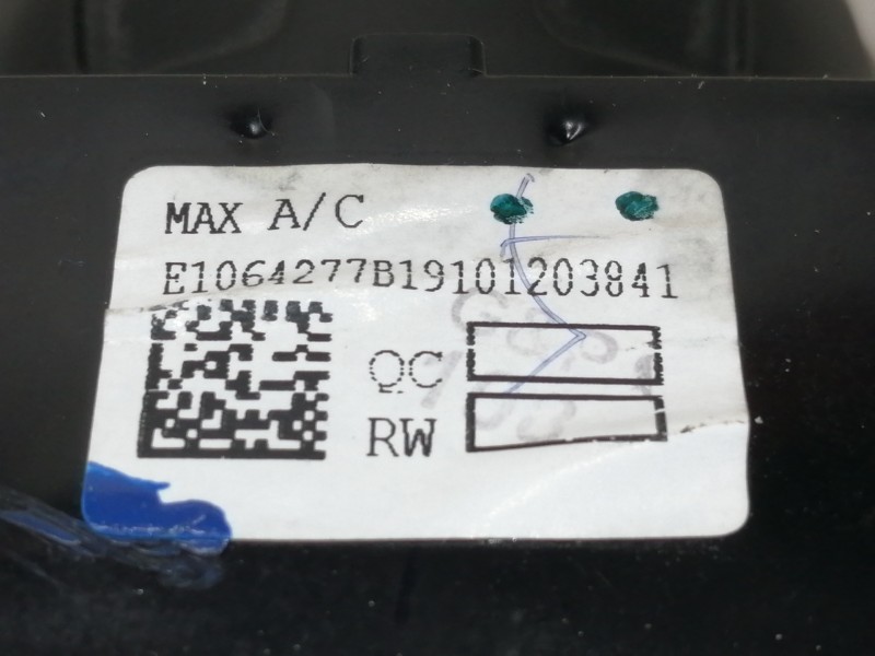 Recambio de mando calefaccion / aire acondicionado para ford fiesta (cb1) ambiente referencia OEM IAM 8A6118549  