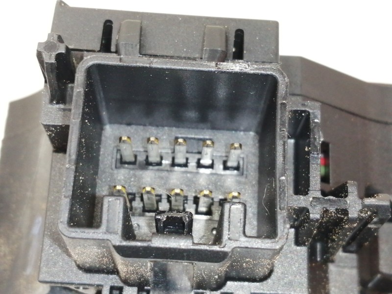 Recambio de mando limpia para ford fiesta (cb1) ambiente referencia OEM IAM 8A6T17A553AC  