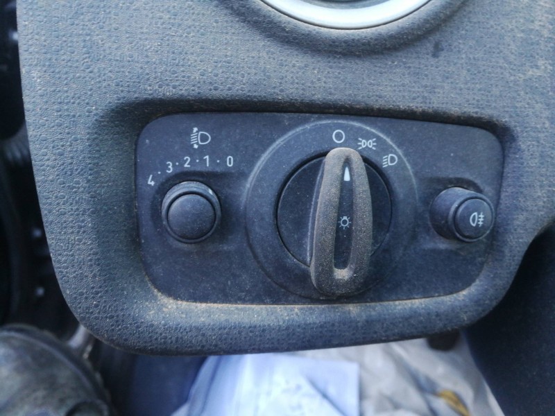Recambio de mando luces para ford fiesta (cb1) ambiente referencia OEM IAM 8A6T13A024AB  