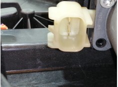 Recambio de elevalunas delantero derecho para ford fiesta (cb1) sport referencia OEM IAM 8A6114553A 8A61B23200BJ 8V5T14A584DCF 2