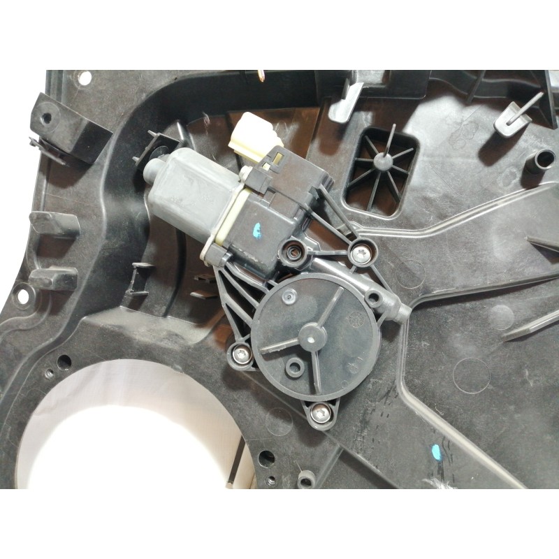 Recambio de elevalunas delantero derecho para ford fiesta (cb1) sport referencia OEM IAM 8A6114553A 8A61B23200BJ 8V5T14A584DCF