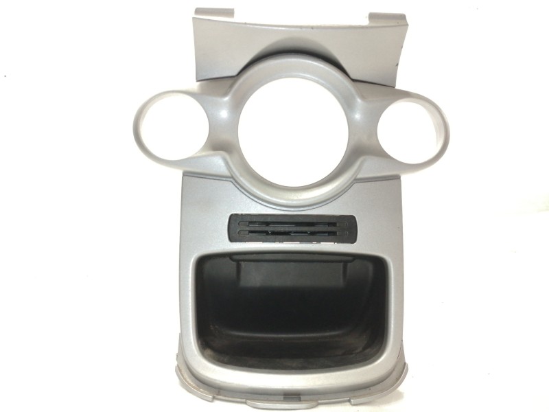 Recambio de moldura para ford fiesta (cb1) ambiente referencia OEM IAM 8A6118D422  