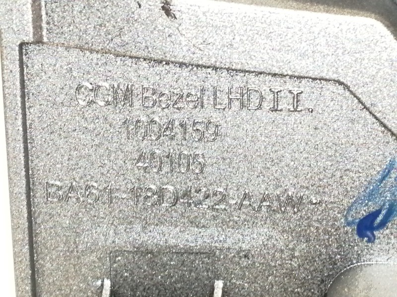 Recambio de moldura para ford fiesta (cb1) ambiente referencia OEM IAM 8A6118D422  