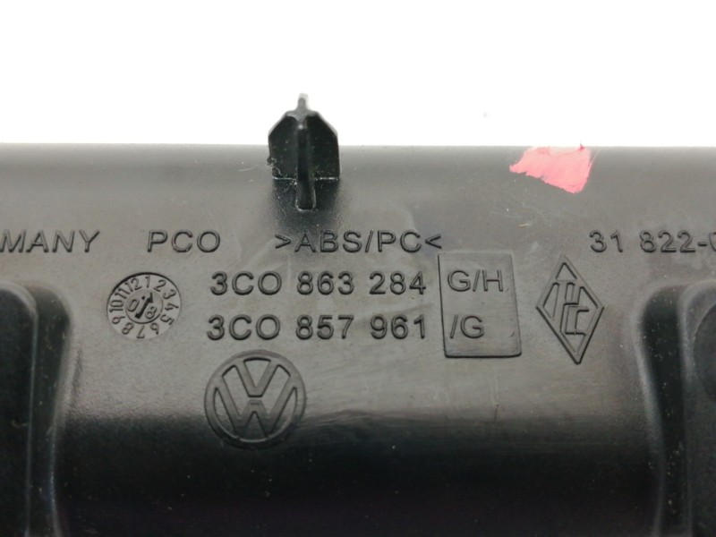 Recambio de cenicero para volkswagen passat berlina (3c2) advance referencia OEM IAM 3C0863284  