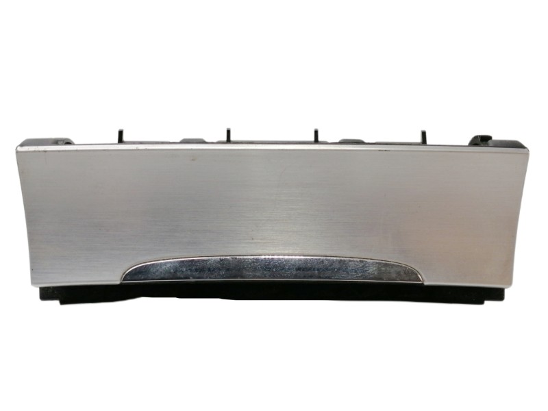 Recambio de cenicero para volkswagen passat berlina (3c2) advance referencia OEM IAM 3C0863284  