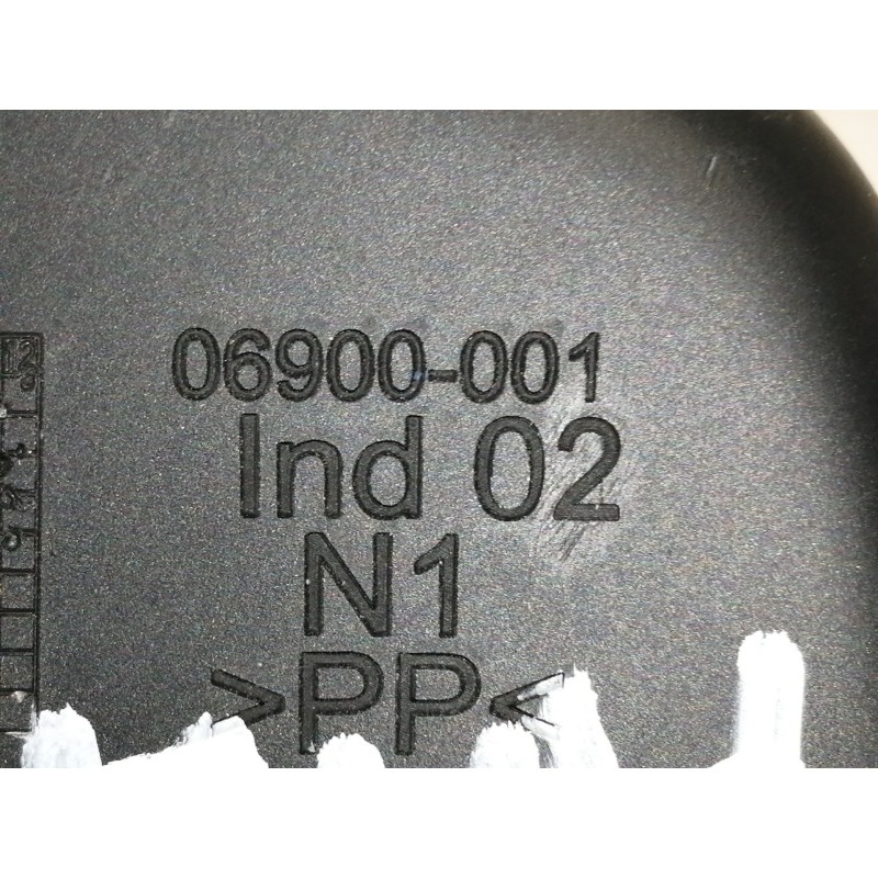 Recambio de moldura para ford fiesta (cb1) ambiente referencia OEM IAM 8A6118D422  