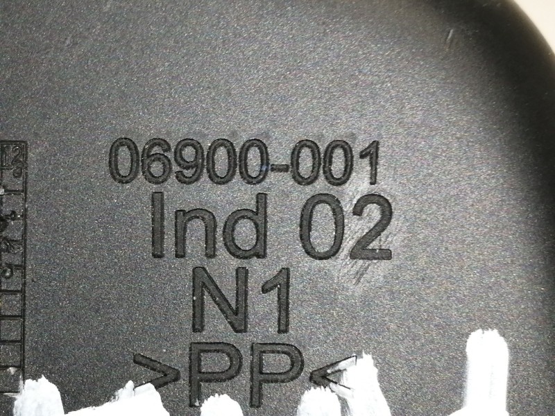 Recambio de moldura para ford fiesta (cb1) ambiente referencia OEM IAM 8A6118D422  