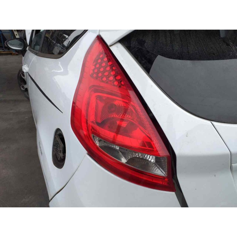 Recambio de piloto trasero izquierdo para ford fiesta (cb1) sport referencia OEM IAM 8A6113405A  