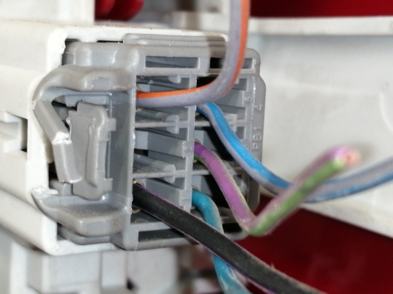 Recambio de piloto trasero izquierdo para ford fiesta (cb1) sport referencia OEM IAM 8A6113405A  